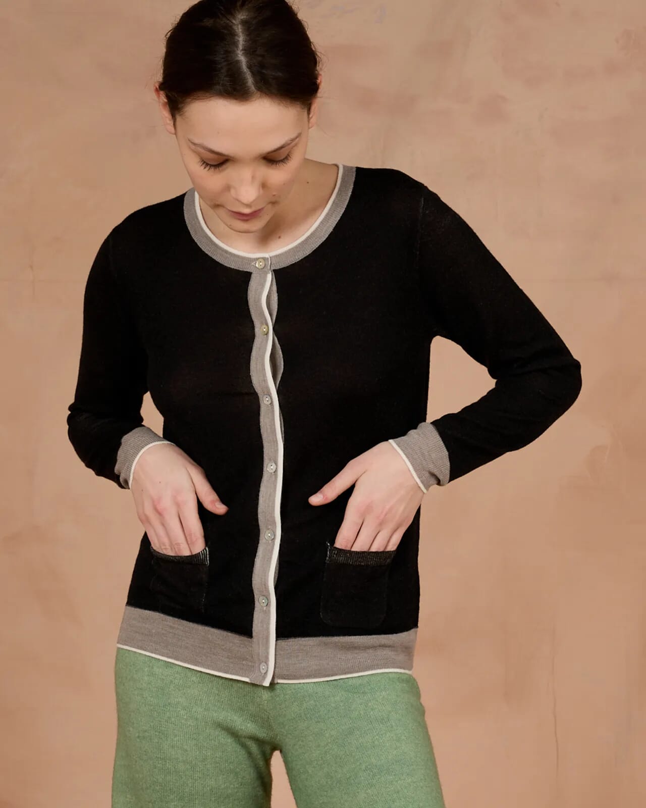 CONTRAST-EDGE PRINT CARDIGAN  WITH POCKETS COL. 051