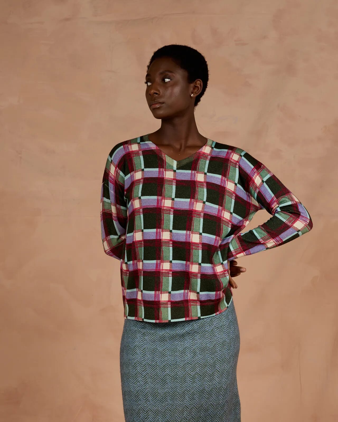 GEOMETRIC PRINT BATWING V  NECK JUMPER COL. 128