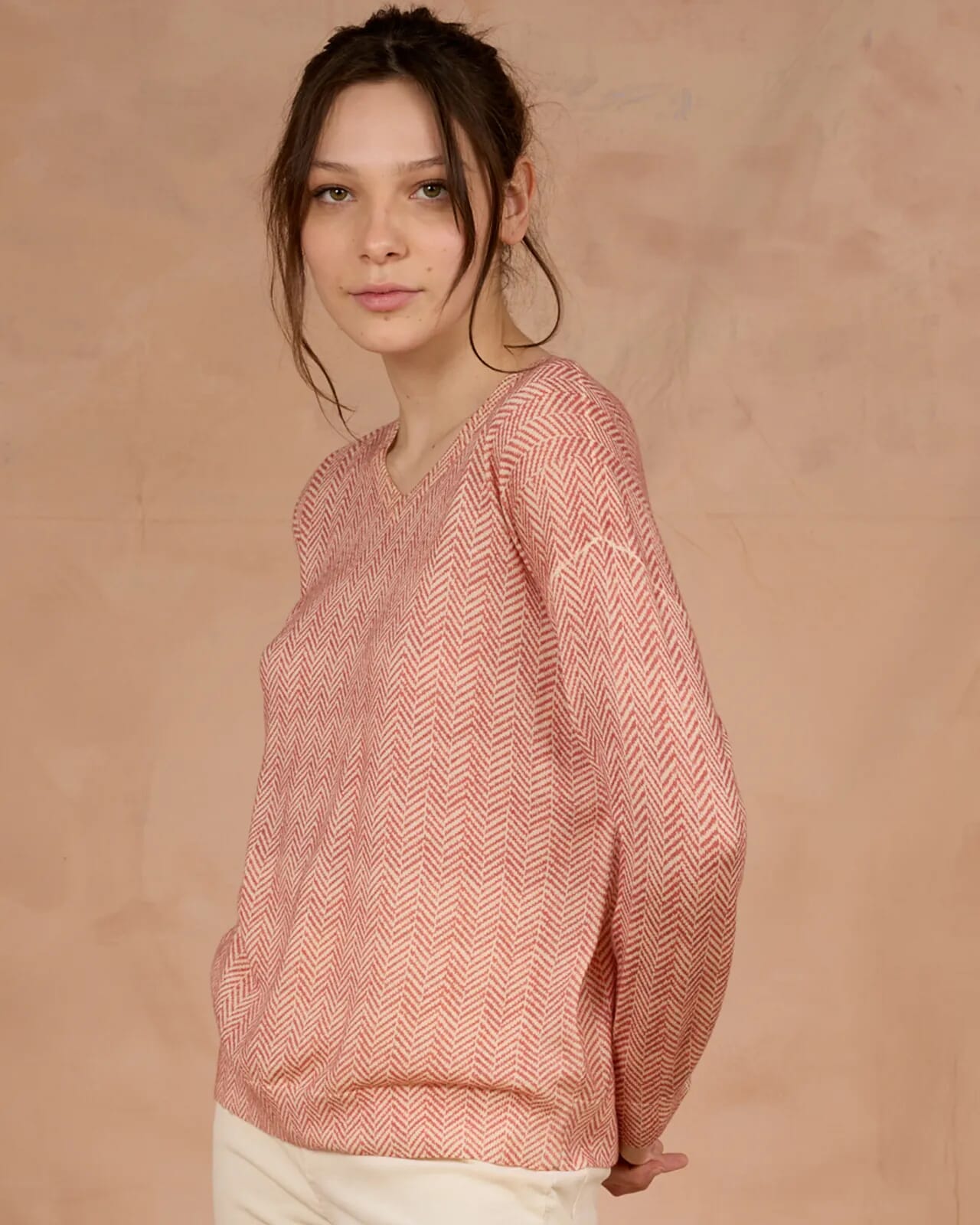 GEOMETRIC PRINT BATWING V  NECK JUMPER COL. 185