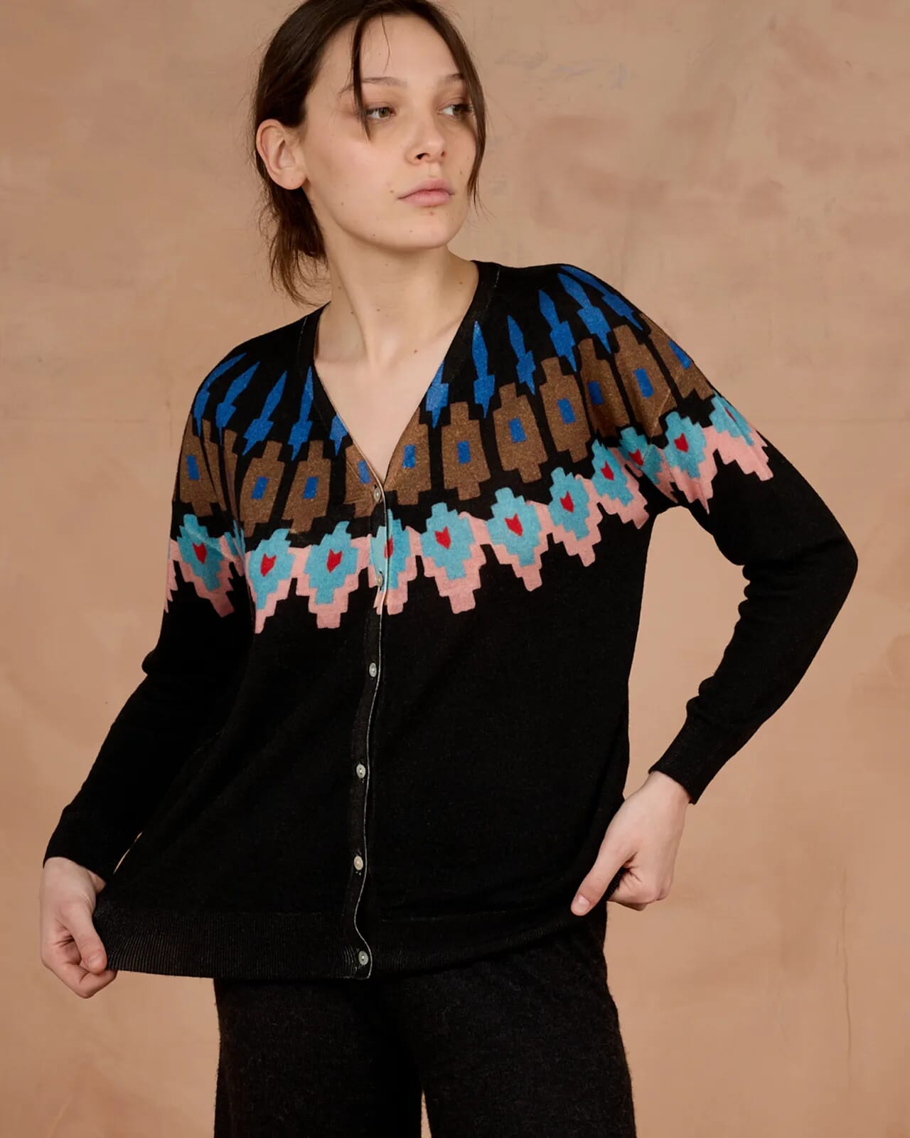 GEOMETRIC PRINT V NECK CARDIGAN COL.140