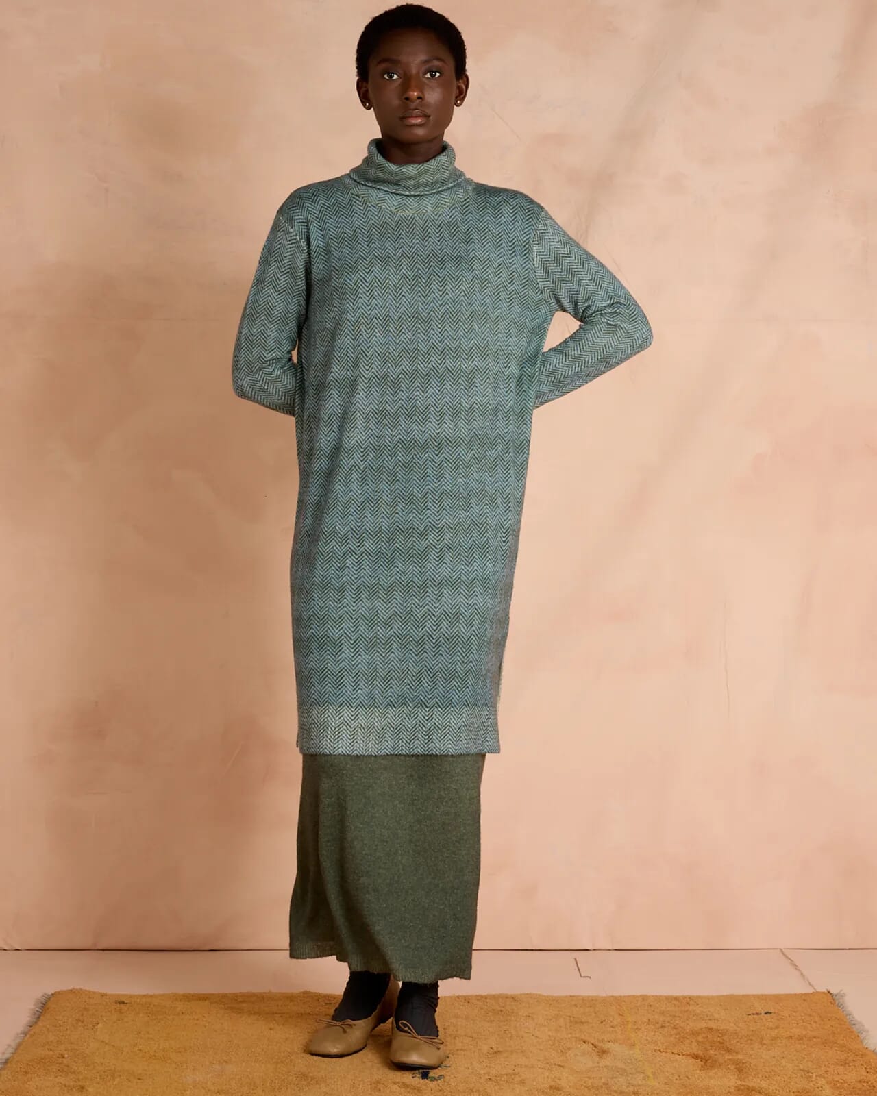 GEOMETRIC PRINT HIGH NECK MID  DRESS COL.172