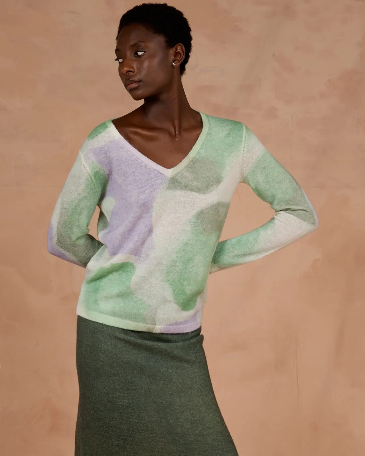 ABSTRACT PRINT V NECK JUMPER  COL.202