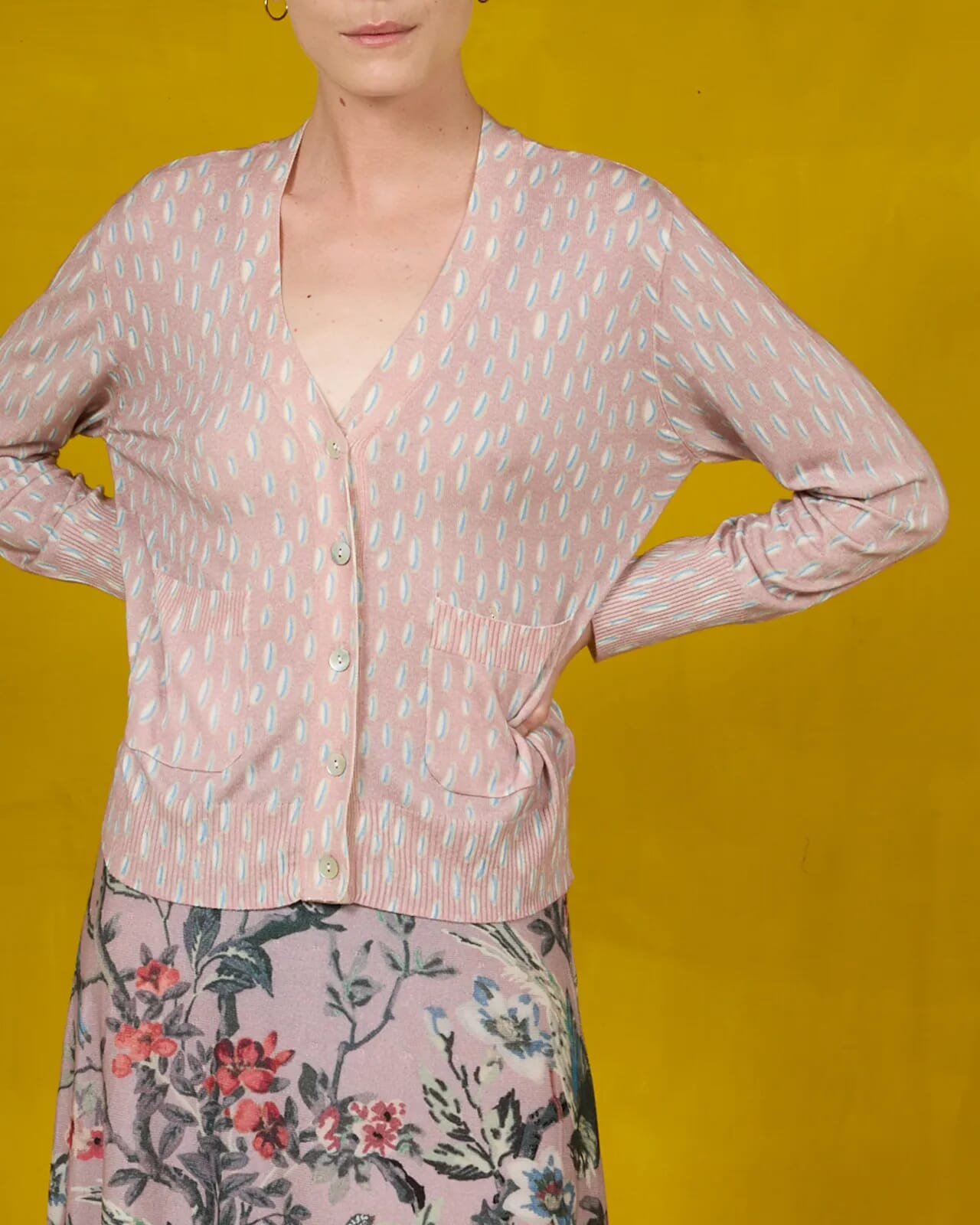 GEOMETRIC PRINT V NECK CARDIGAN COL. 343