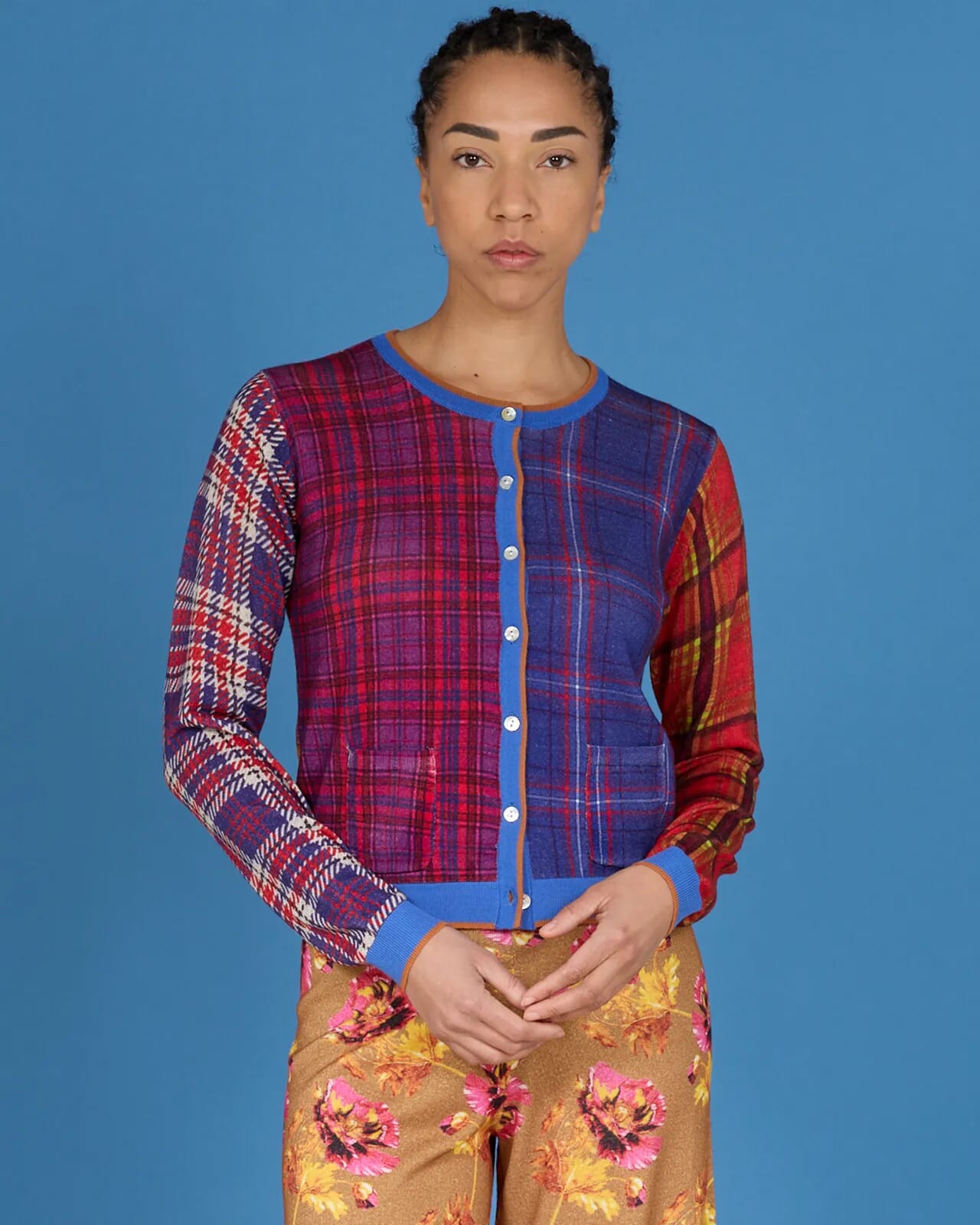 CONTRAST-EDGE GEOMETRIC PRINT CARDIGAN WITH POCKETS COL. 290