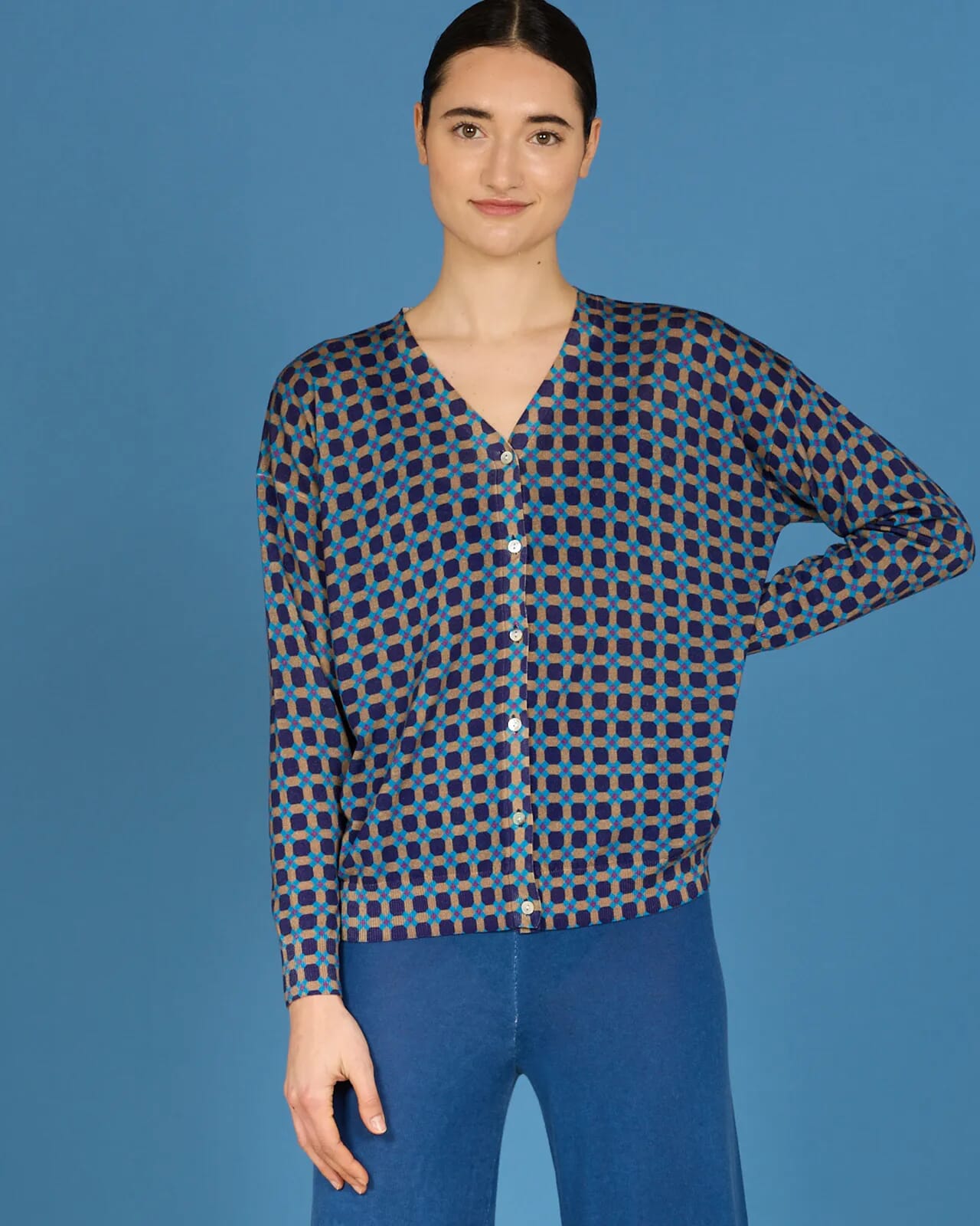 GEOMETRIC PRINT V NECK CARDIGAN COL.250
