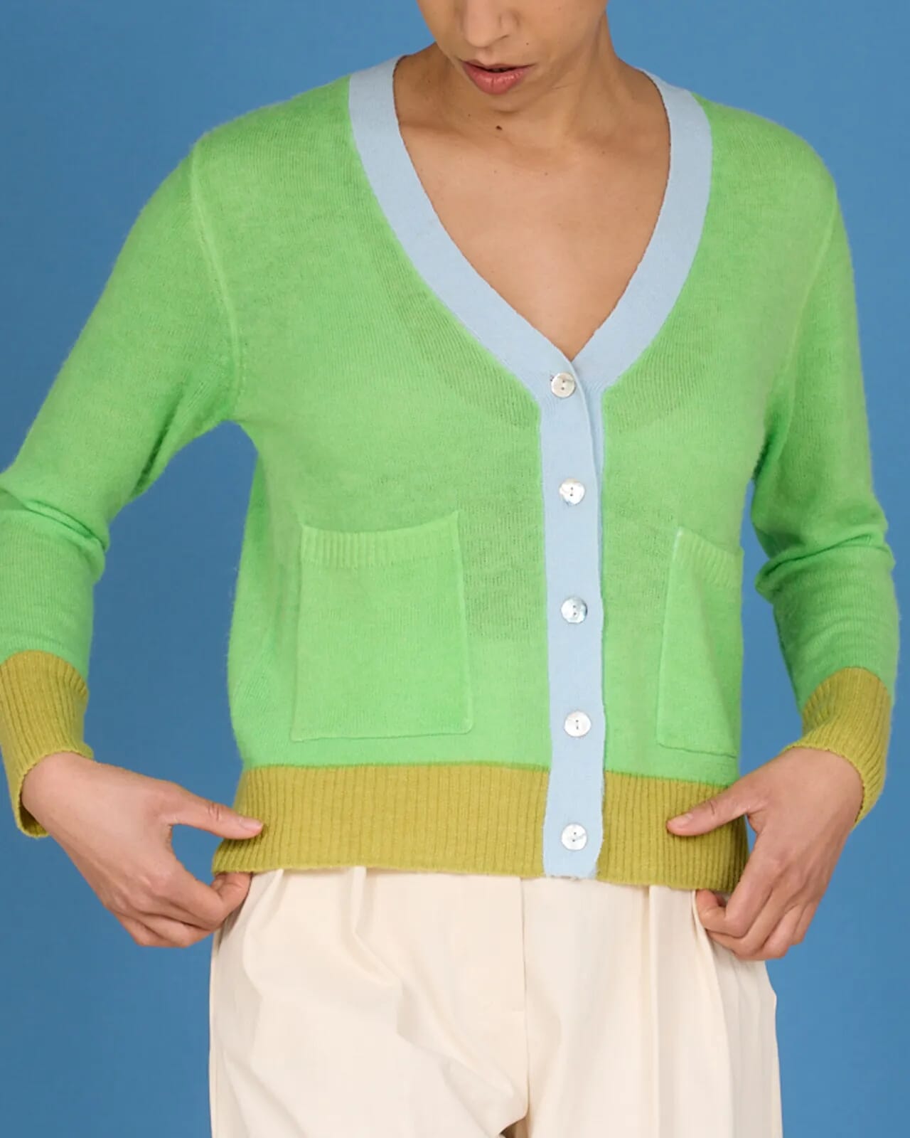 SOLID COLOUR CARDIGAN JACKET COL. 027