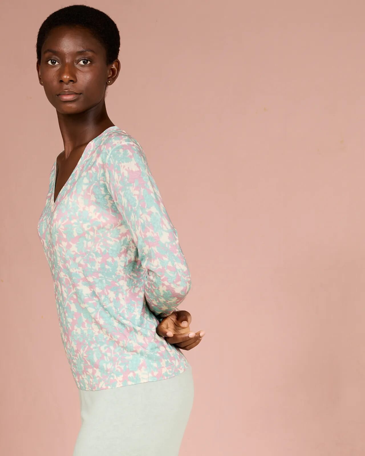 FLORAL PRINT V NECK JUMPER COL. 477