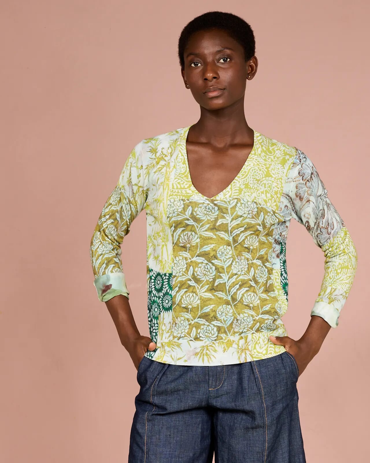 MULTIPRINT REVERSIBLE V NECK JUMPER COL. 606
