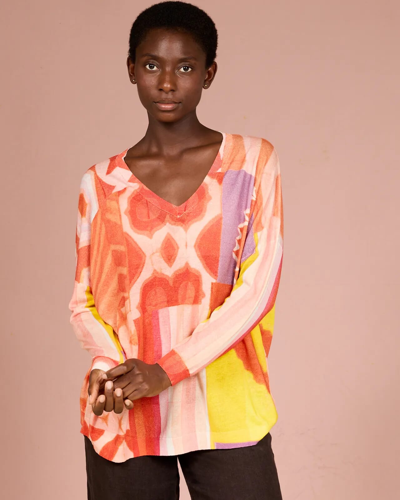 ABSTRACT PRINT V NECK OVERSIZED JUMPER COL.493