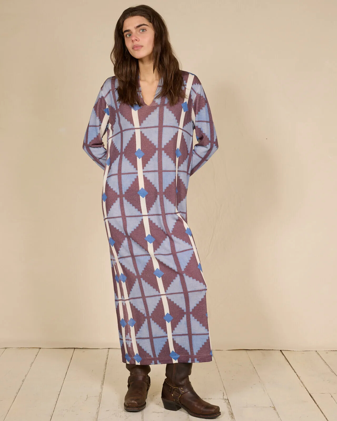 GEOMETRIC PRINT LONG V NECK DRESS COL.128