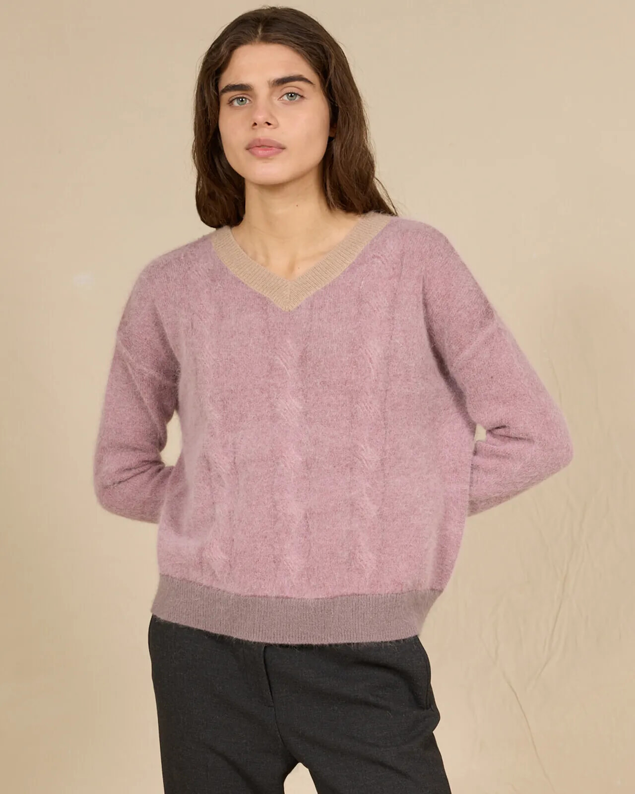 SOLID COLOUR BRAID V NECK JUMP- ER COL.002