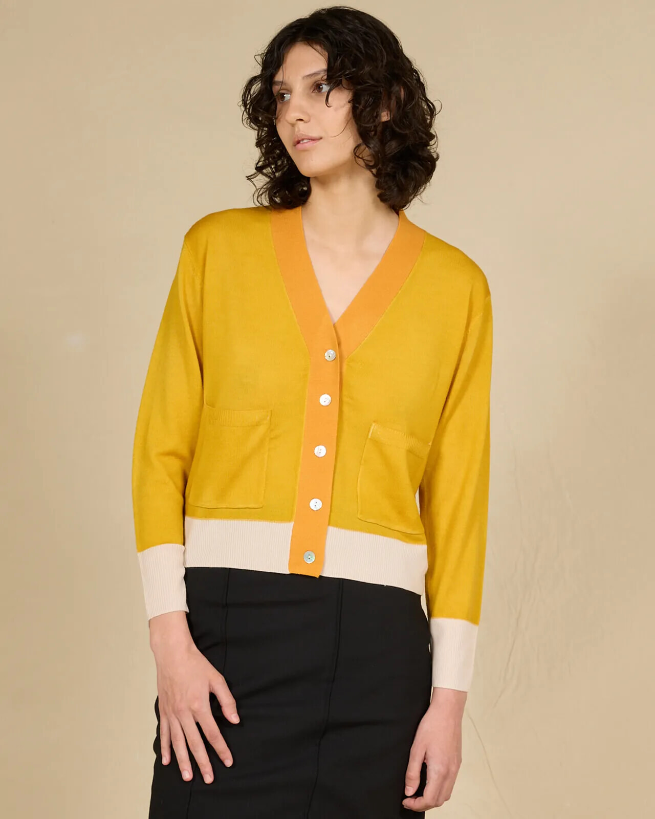 SOLID COLOUR CARDIGAN JACKET COL. 008