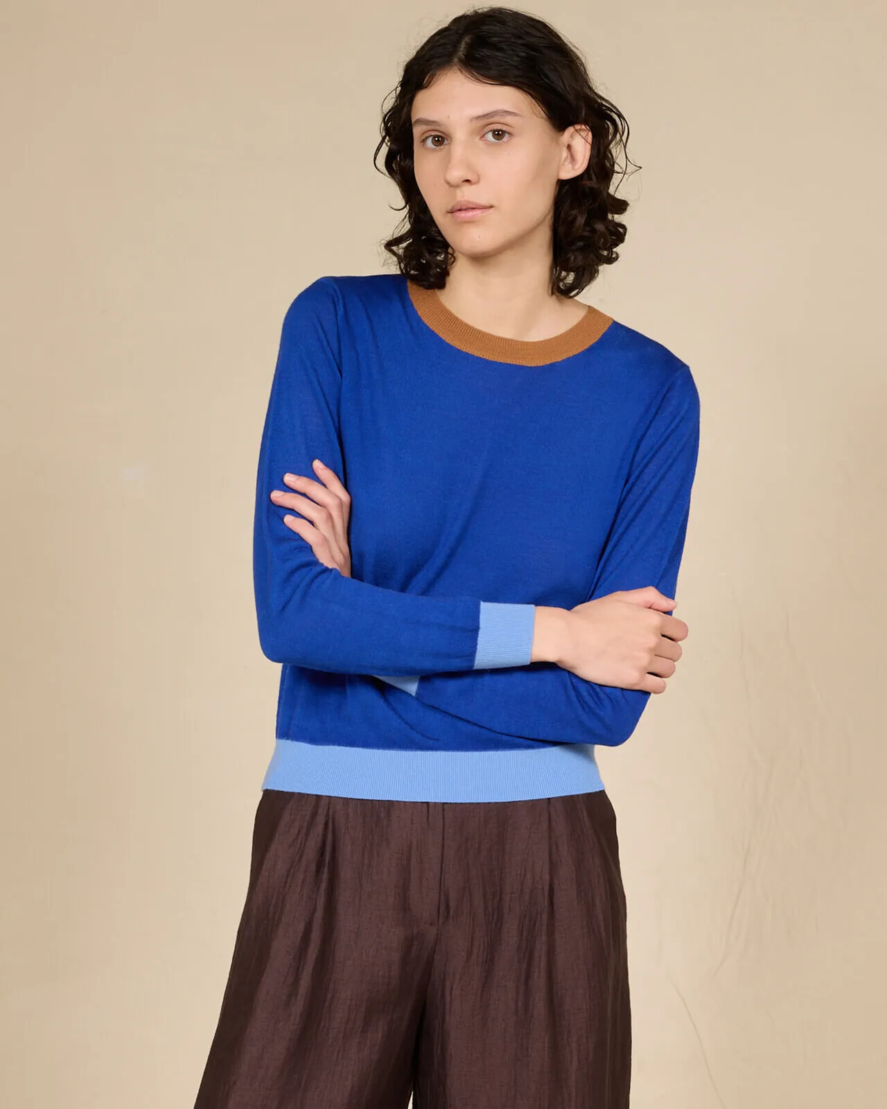 SOLID COLOUR CREWNECK JUMPER COL. 024