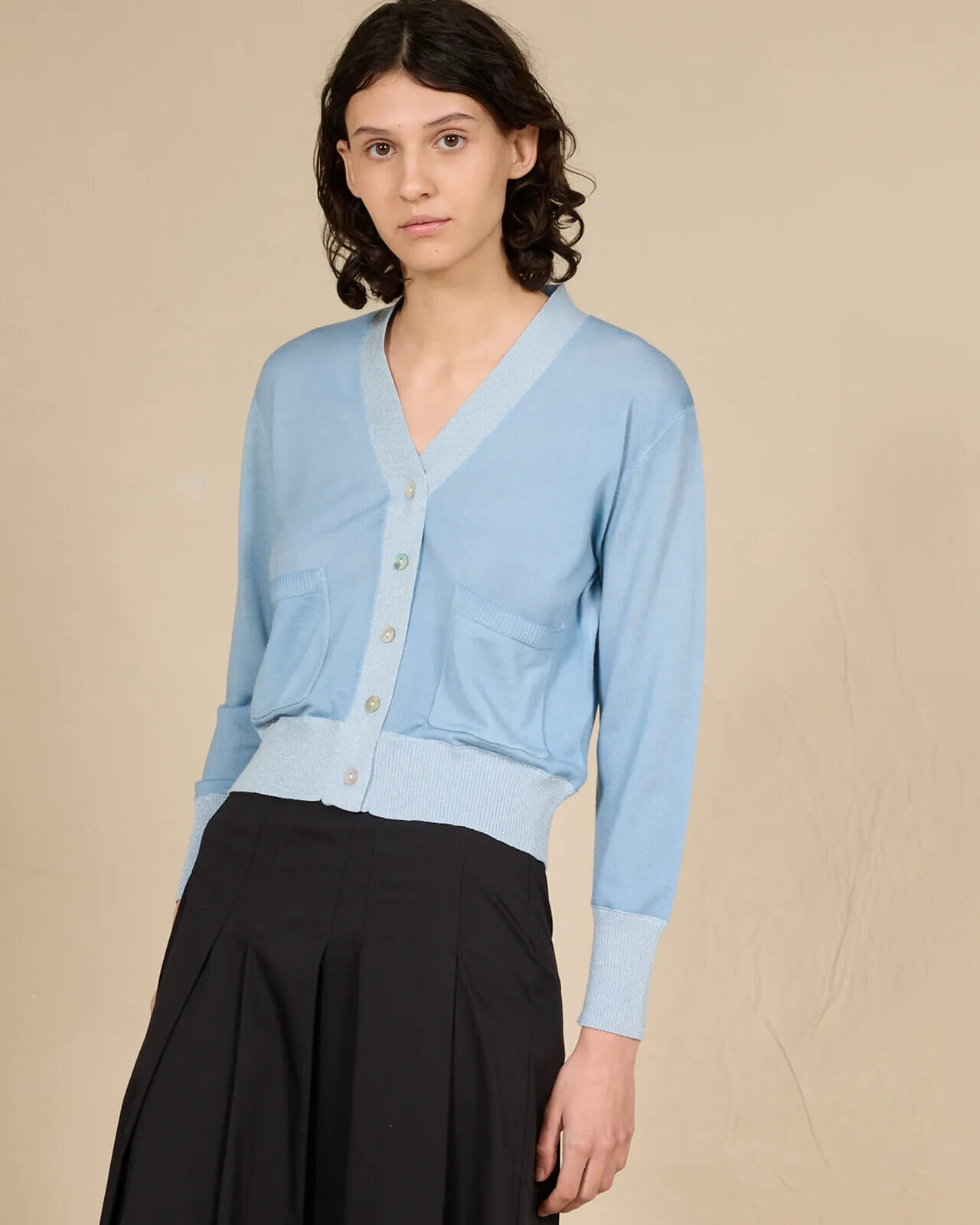 SOLID COLOUR V NECK CARDIGAN WITH POCKETS COL. 006