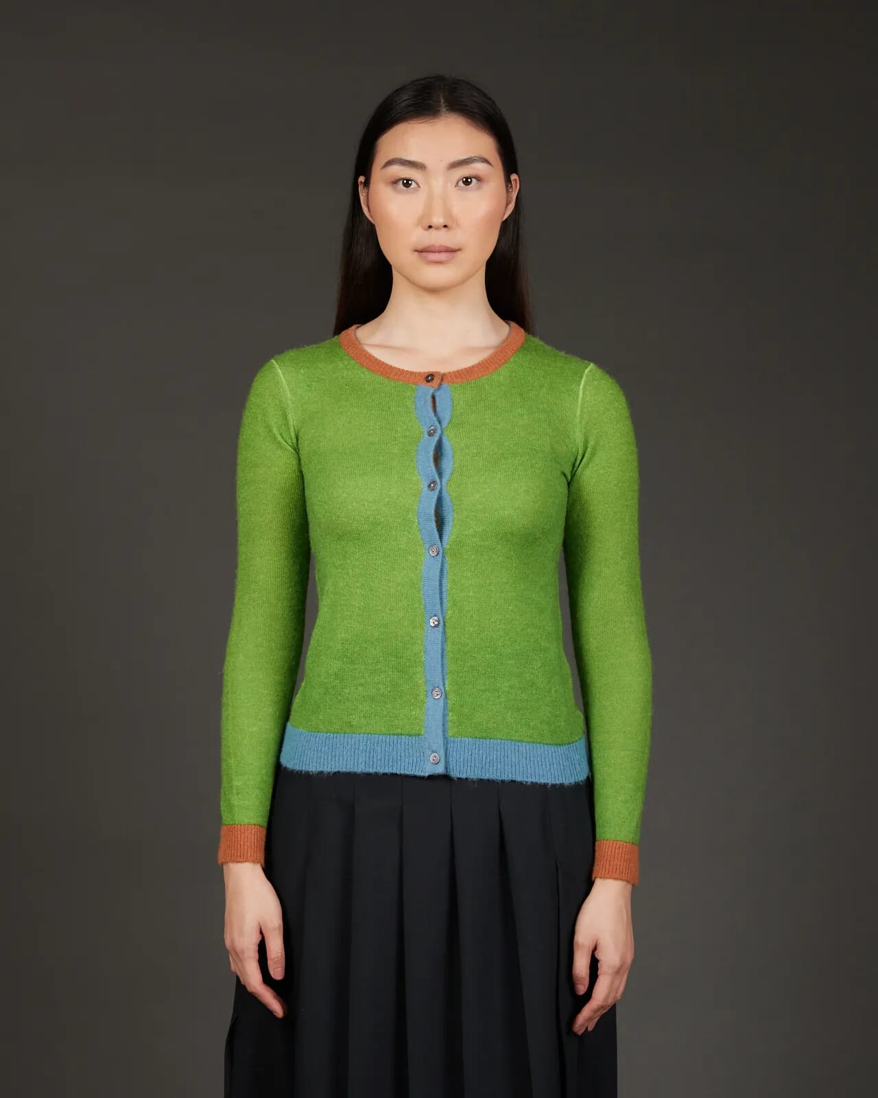 SOLID COLOUR PRINT CREWNECK CARDIGAN COL.010