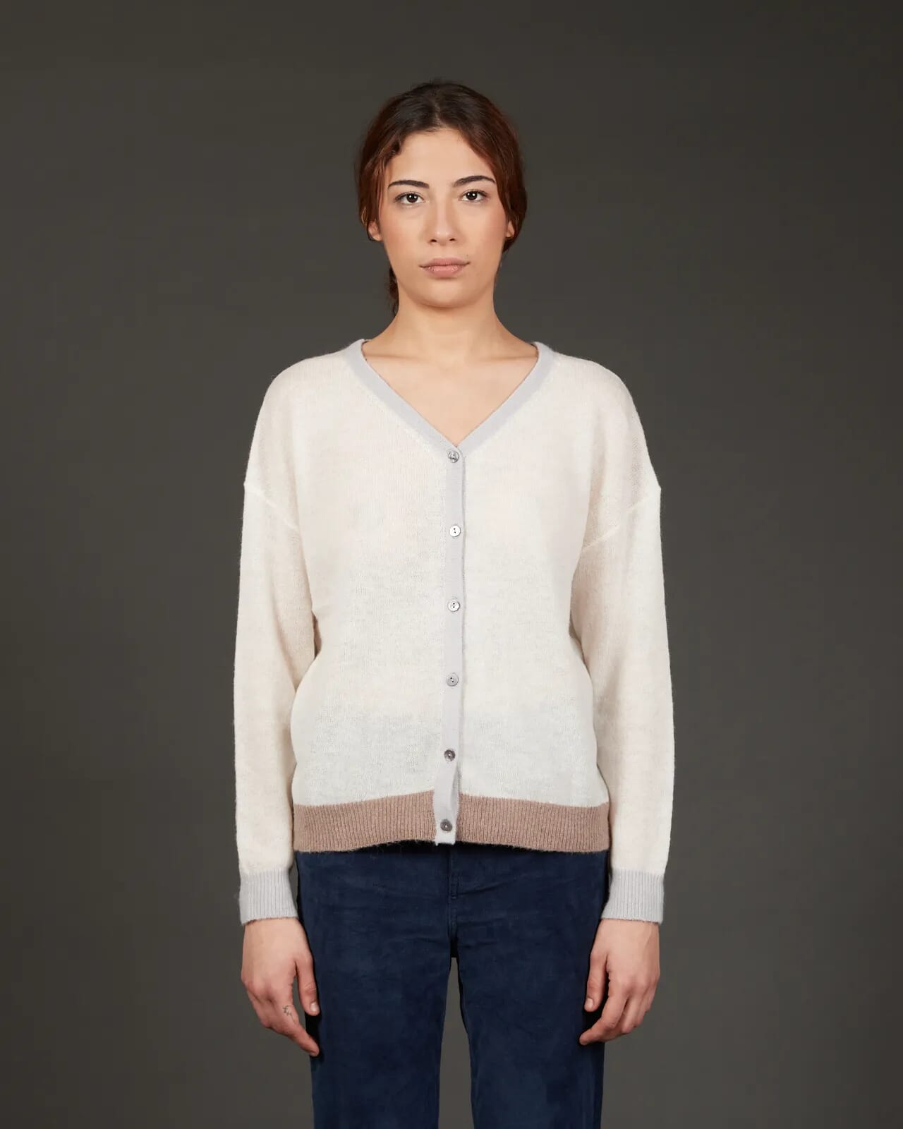 SOLID COLOUR PRINT V NECK CARDIGAN COL.030