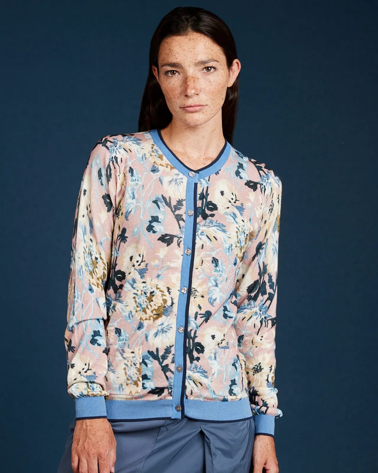 CONTRAST-EDGE PRINT CARDIGAN WITH POCKETS COL. 924