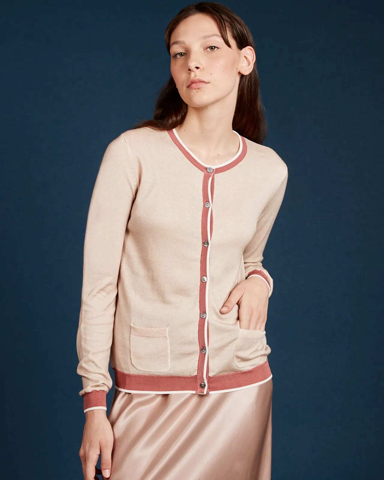 CONTRAST-EDGE PRINT CARDIGAN WITH POCKETS COL. 004